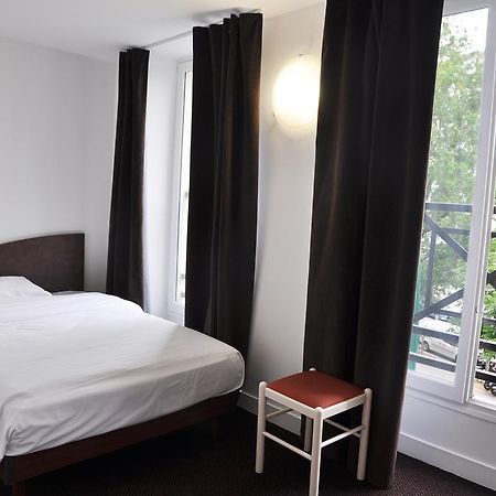 Hotel De La Tour باريس الغرفة الصورة